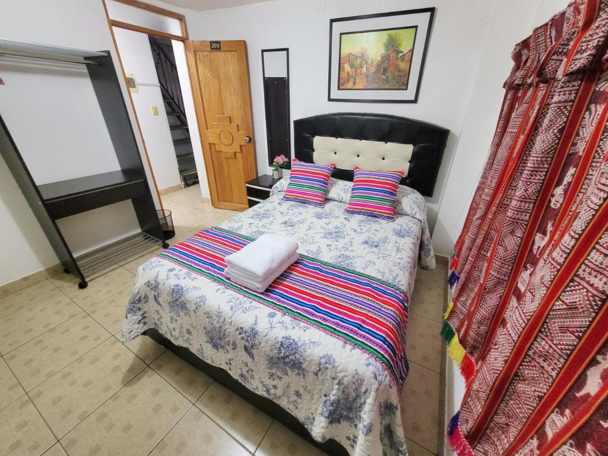 Hostal El Viajero En Ollantaytambo Exteriör bild